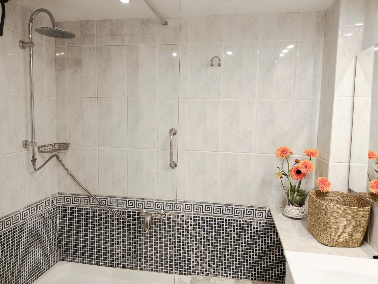 Apartamento En El Centro De Калафелл Экстерьер фото